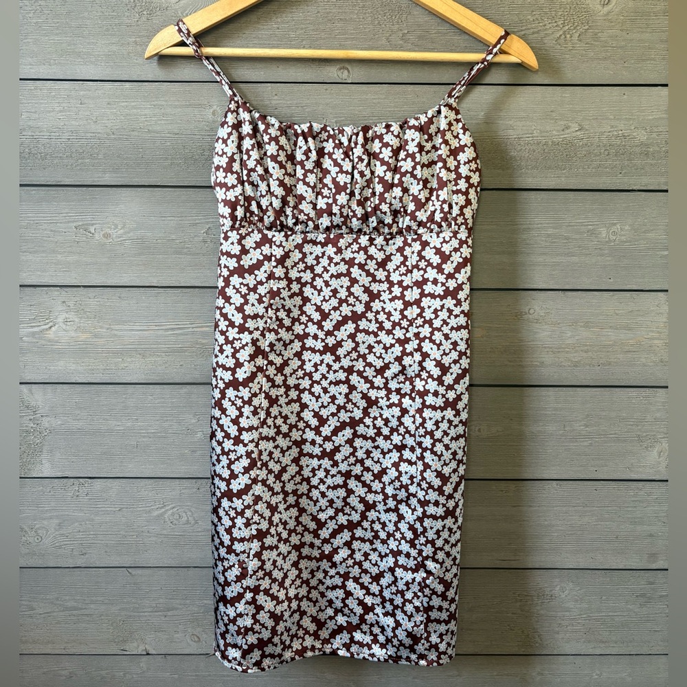 La Hearts Brown and White Floral Midi Dress